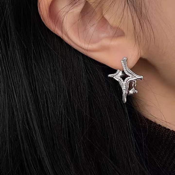 Silver / S925 Silver Needle Asterism Rhinestone Earrings